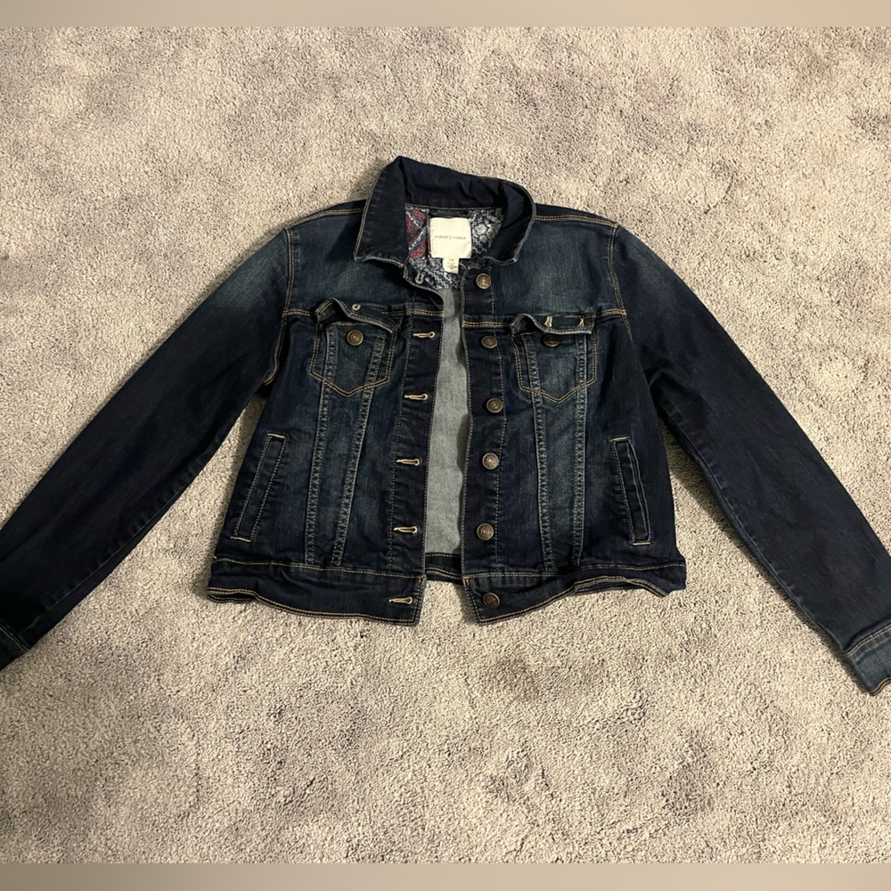 vintage dark wash jean jacket! lined | size S